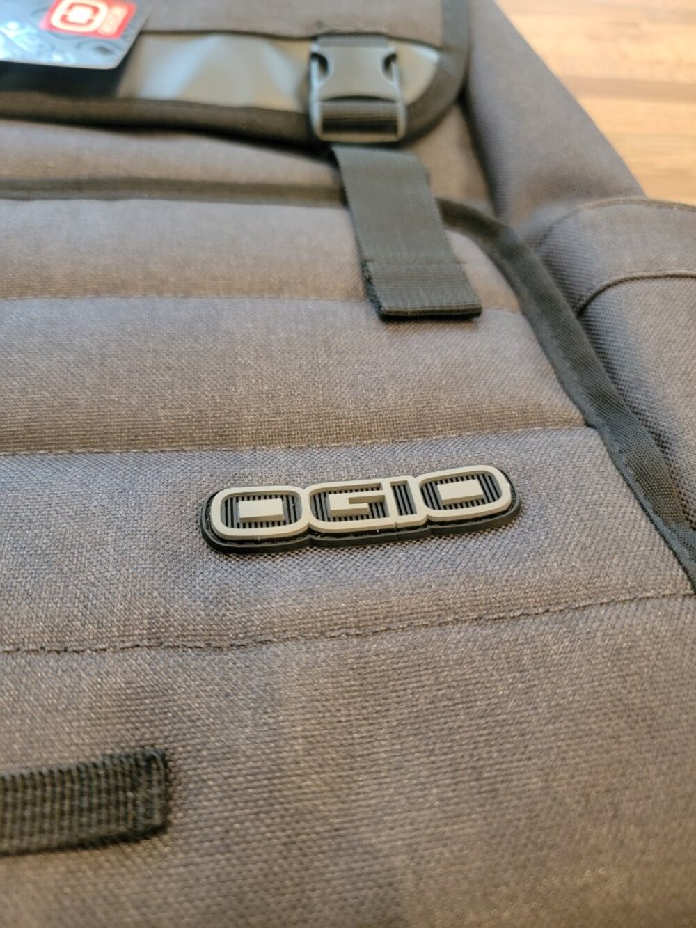 Ogio Crosshatch Rucksack Gray Backpack - Picture 3 of 12